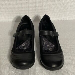 Naturalizer, strapped leather shoes. Size 9